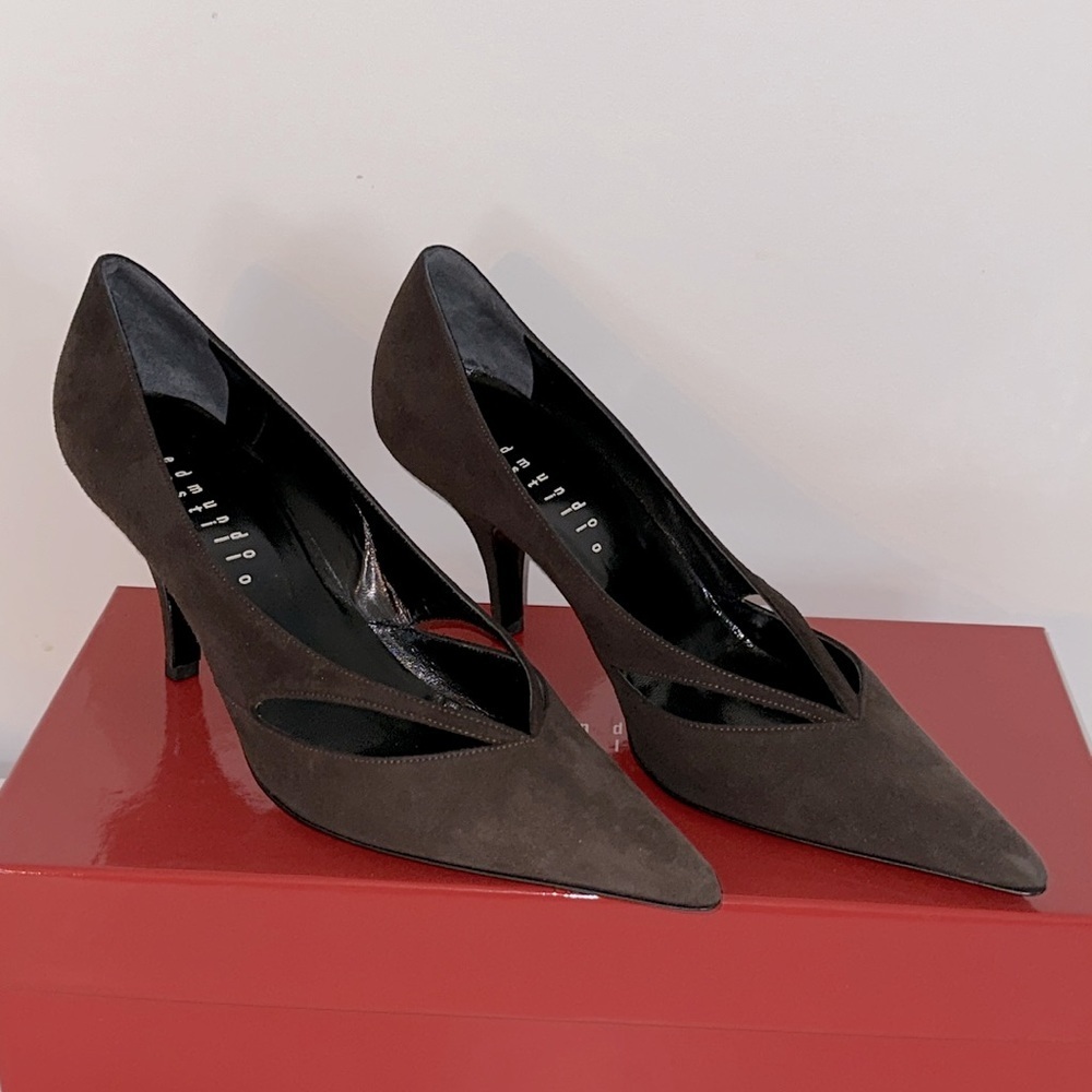 Edmundo Castillo Brown Suede Heels